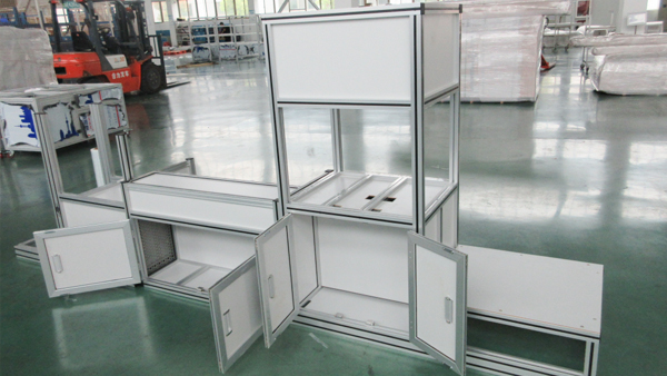 設(shè)備防塵罩由哪些結(jié)構(gòu)組成？